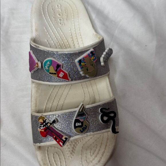 Crocs White/Silver Classic Sandals With Taylor Swift Jibits. Size 8. - Picture 4 of 9